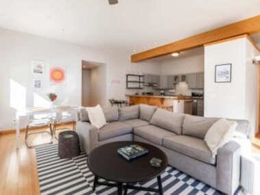 Jagerhaus Chalet – 2BD Pet-friendly Mountain Abode