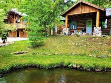 3 Cabin Retreat – Steps 2 Beach- 3 Cozy Hot Tubs