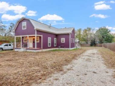 MeMes Purple Barn