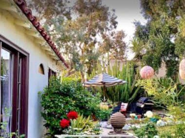 Romantic cottage with amazing garden