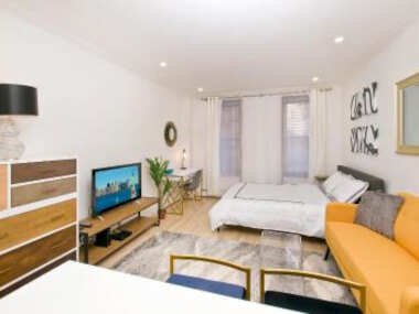1597-2 Luxury Upper East Side Studio W&D
