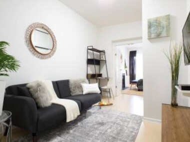 1571-5N 2Br Prime Upper east Central park 10 Min