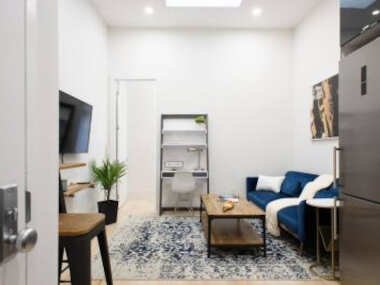 78-4D Quality 1br W&D SKYLIGHT By Central Park