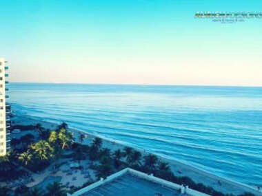 One Bedrom Apart Side Ocean View High Floor The Tides by ADs