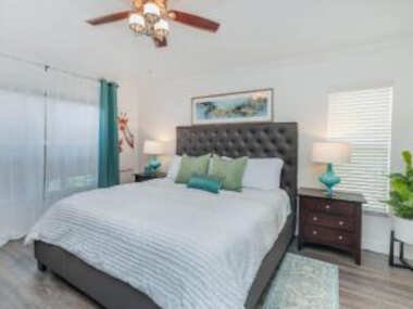 2787 Lido Key Drive