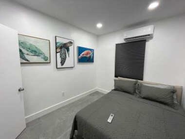 Great centrally located apt. Close to everything!