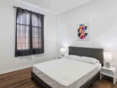 4 bedrooms and 2 bathrooms to share with queen bed