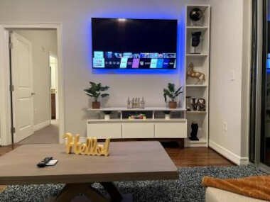 Luxury Hi-Rise 1bd in Galleria w King Bed/Pool/Gym