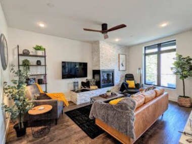 HostWise Stays – The River West – Hot Tub, Parking, Fire Pit, and more