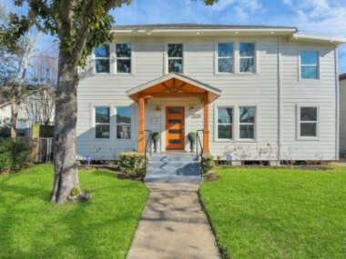 New Luxury 2/2 Central to All Of Houstons Best!