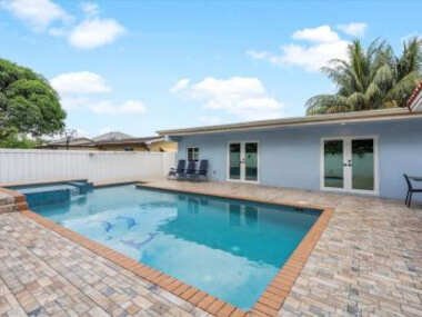 Modern 4BR2 HEATED POOL GRILL Big backyard