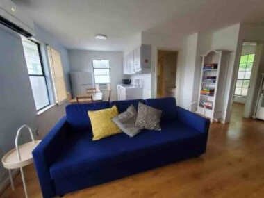 Cheerful One Bedroom Guest House in the Heights!