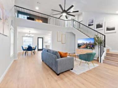 Vivant – Modern & Homey 3BR Home, Remote Work Friendly, King Beds, Fast WiFi