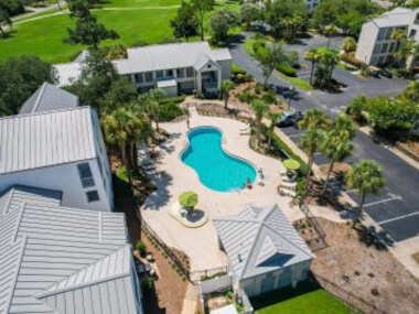 Updated Condo w Heated Pool