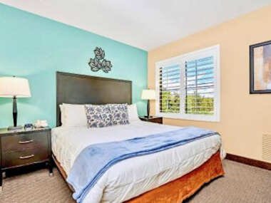 Near Disney 1BR Suite King Bed w Pool and Hot Tub