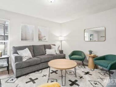 Fun For All in Modern Apt Pool and Grill and Dog Park