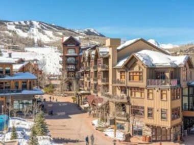 Luxury Ski in, Ski out 1 Bedroom Colorado Resort Vacation Rental in the Heart of Snowmass Base Village