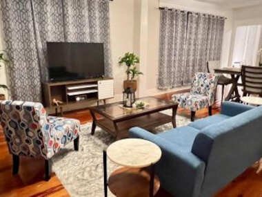 Charm and Spacious Bungalow Apt