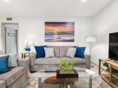 5647 Gaston Ave Unit119 Trendy Apartment in Dallas Neighborhood
