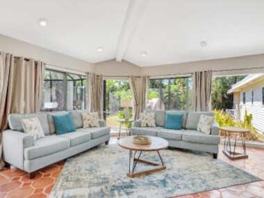 A Private Oasis Complex in Naples