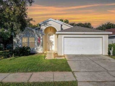 BEAUTIFUL 3-bedroom HOUSE near DISNEY