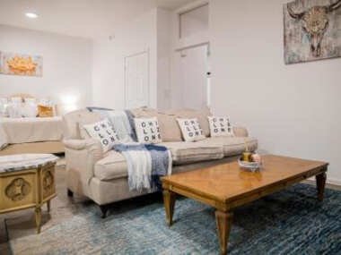 Live and work space in Hollywood