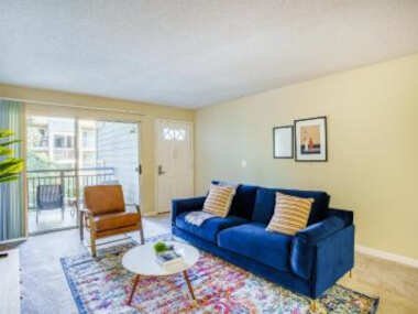 Sunny 2BR in Santa Clara w/ Gym Near Caltrain