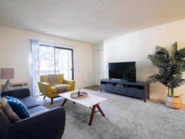 Furnished Pet-Friendly 2BR in Fremont + Parking