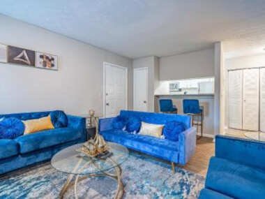 Cozy brand new 1 BR with balcony