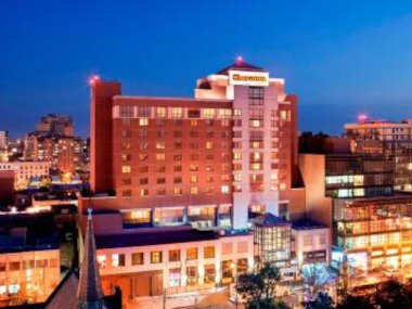 Sheraton LaGuardia East Hotel