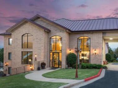Super 8 by Wyndham Branson/Andy Williams Theatre
