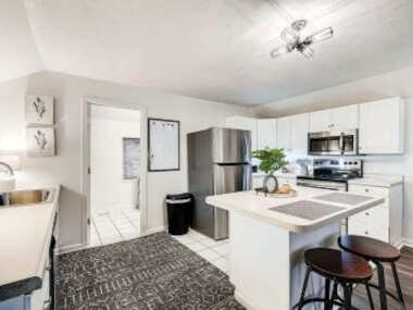 Cozy Northside Indy Flat