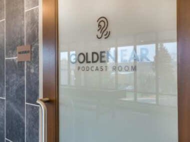 Furnished 2BR in Redmond, Parking + Pet-Friendly