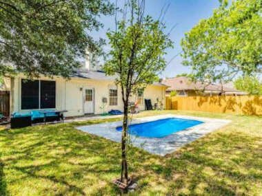 Urban Oasis prime location, 5BR 2BA,Heated Pool