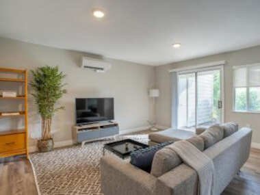 Stylish, Pet-Friendly 1BR in Cupertino + Parking