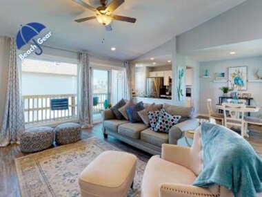 AH-H231 Newly Remodeled 2nd Floor Condo, Shared Pool Hot Tub, Near Marina