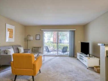 1 Bedroom near Shops and Restaurants