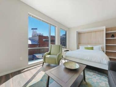 Insta-worthy Oasis steps from Nightlife with Spectacular Amenities 329