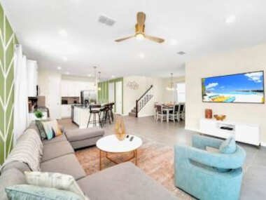 8BR Home Near Disney w Pool Hot Tub Games