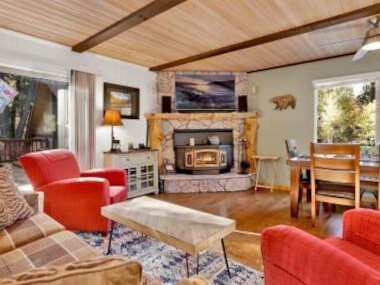 Alpine Country Villa by Big Bear Vacations Hot Tub Guest Apartment Central