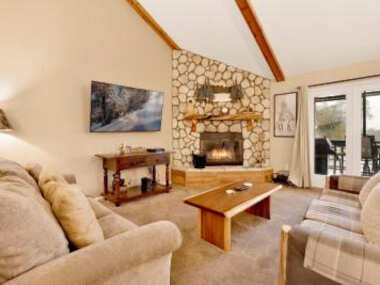 Bear Meadows Ski Chalet by Big Bear Vacations Incredibly Cozy Retreat