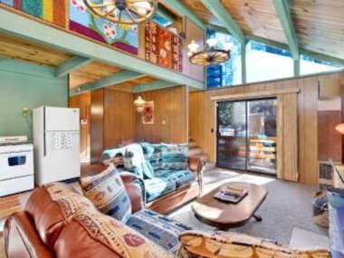 Steps To Summit Chalet- Cozy Relaxing Resort Chalet-