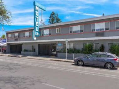 Signature Inn Oakland