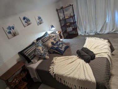 Creative Comfy & Cozy 3rd Floor Furnished Apartment
