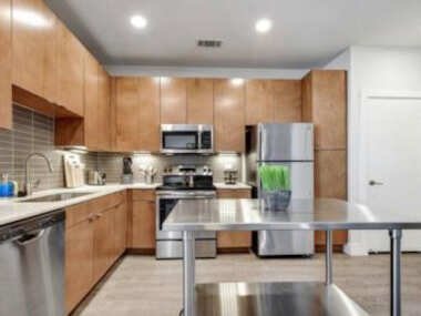 Cozy Studio Near Downtown Free Parking