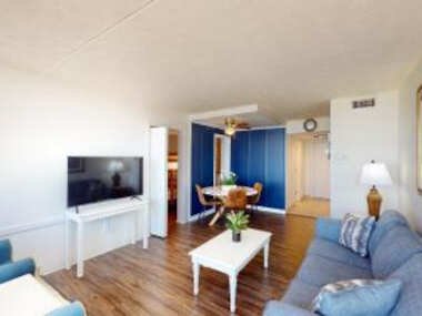 Willow Bay 304 Oceanfront Suite, Renovated Spring 2023 desirable Golden Mile Location