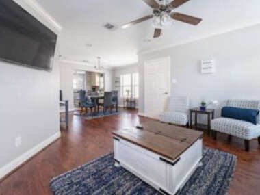 Houston’s Cozy Abode