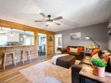 5BR Combined Units with Hot tub and Grill