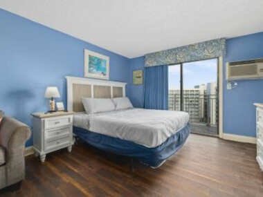 Ocean View King Suite! Perfect for 4 Guests! Sea Mist unit 51304