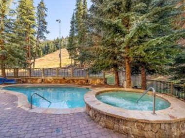River Run Village, 1 Bed Condo at Lone Eagle Lodge, Ski-in Ski-out